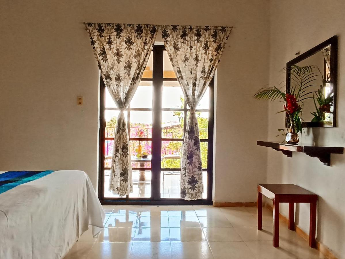 Casa De Los Pajaros - B&B Valladolid  Extérieur photo