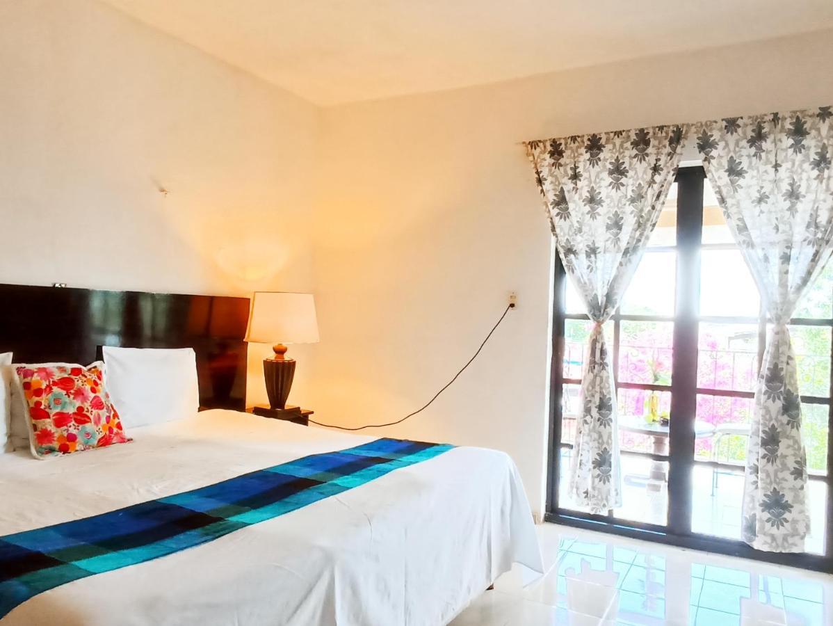 Casa De Los Pajaros - B&B Valladolid  Extérieur photo