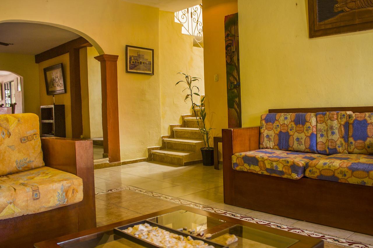 Casa De Los Pajaros - B&B Valladolid  Extérieur photo
